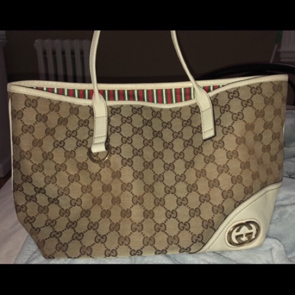 Gucci Handbags - Gucci bag